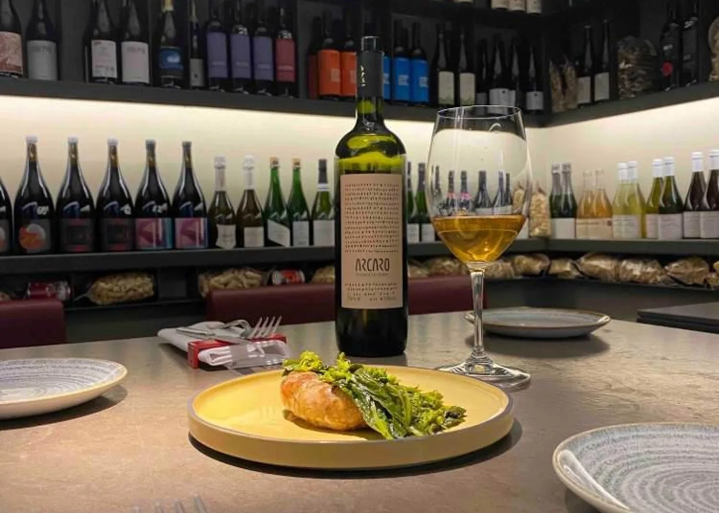 Ansonica naturale di Formiche servita da Sciccherie Roma